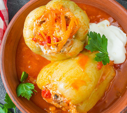 Перец, фаршированный мясом и рисом 1 шт.